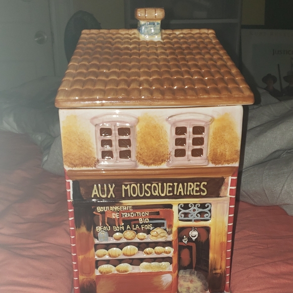 French Ceramic Cookie/Storage Jar - Picture 4 of 4